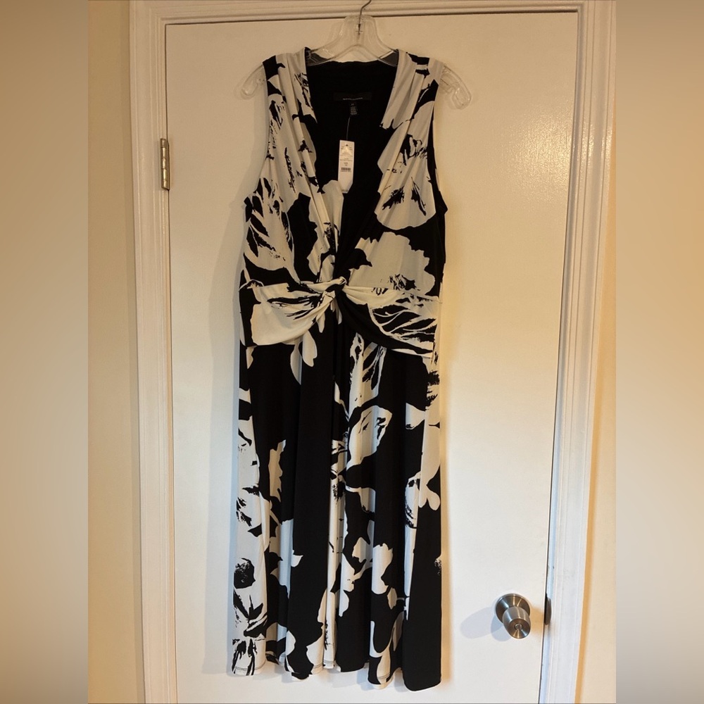 WHBM sleeveless matte jersey twist front A-line maxi dress blk/ivry  size 14 NWT